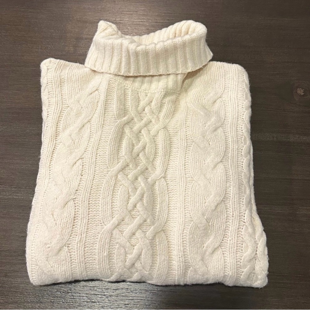 Mens Abercrombie & Fitch "Soft A&F" cable-knit sweater